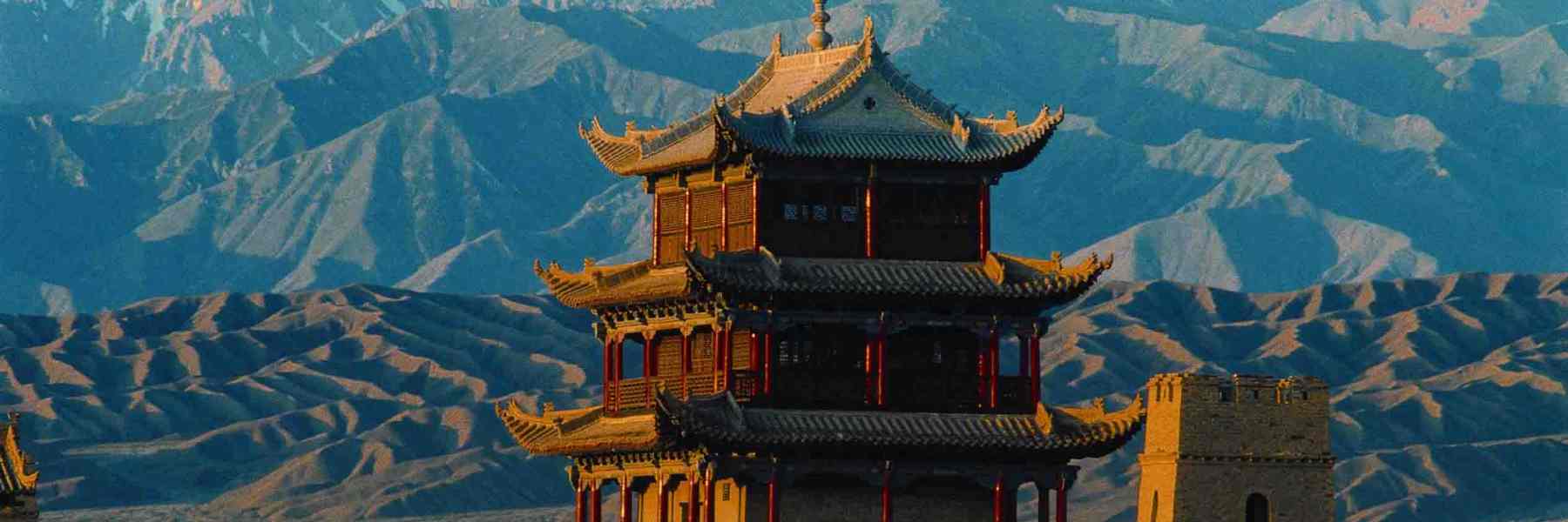 8-Day Private Gansu Hexi Corridor Tour from Lanzhou to Dunhuang includes Linxia, Zhangye and Jiayuguan