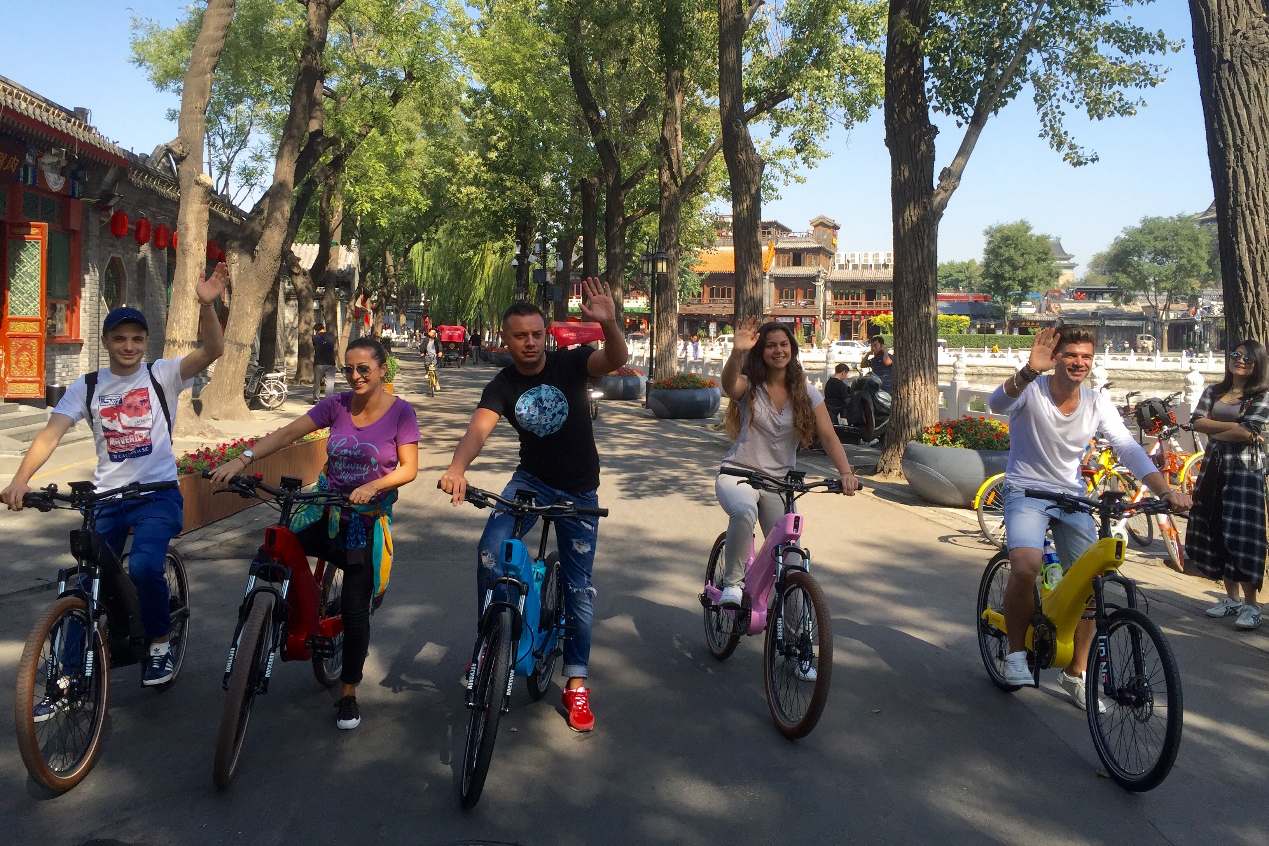 One Day Beijing Private Tour of Dongsi Hutong and LongFuSi Jie