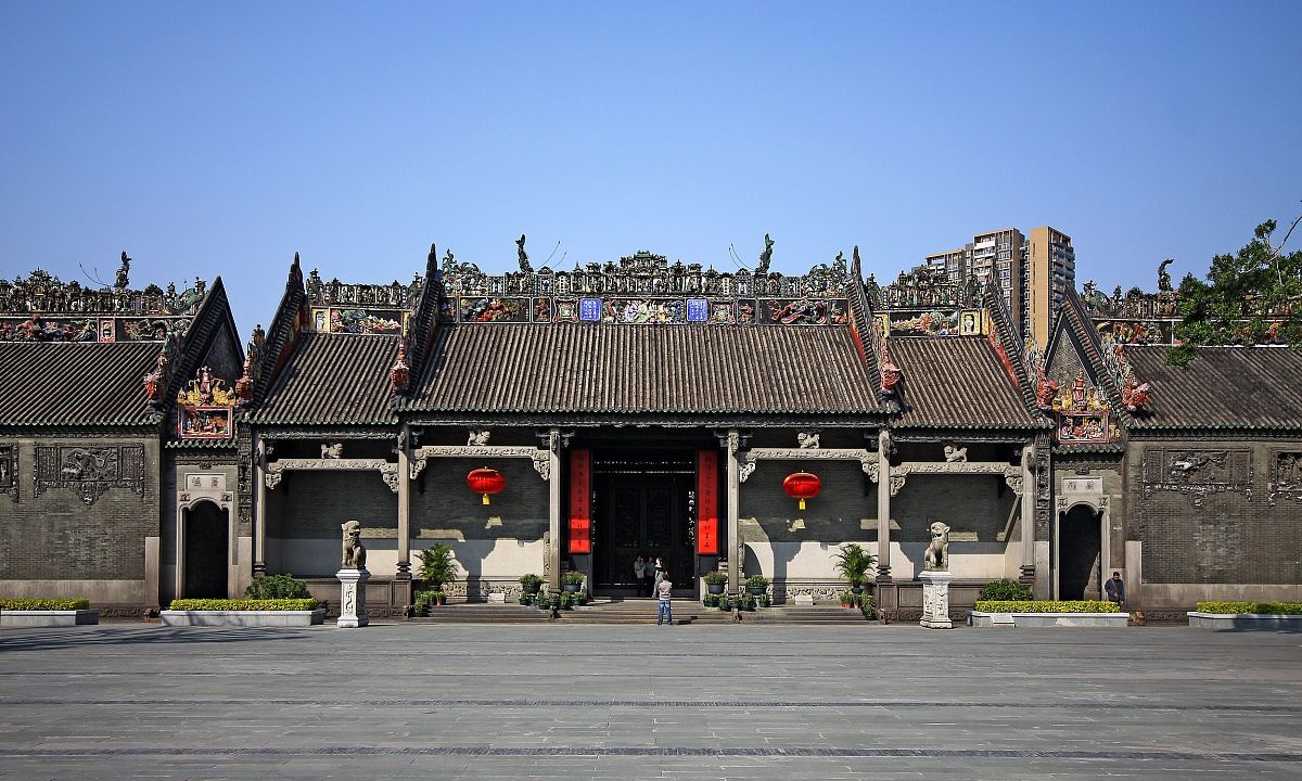 Chen Clan Ancestral Hall Guang zhou tour guide private travel local tavel agency tour guide