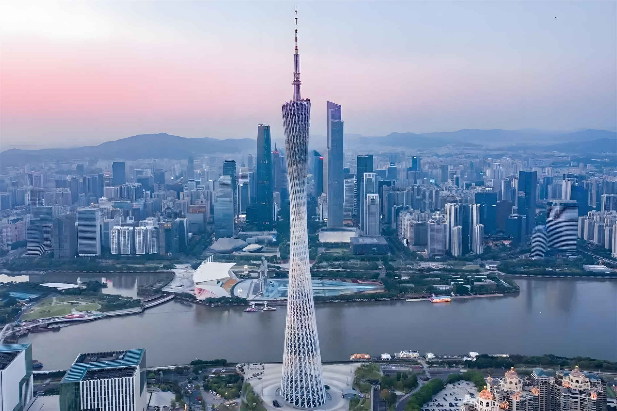 Canton Tower Guang zhou tour guide private travel local tavel agency tour guide